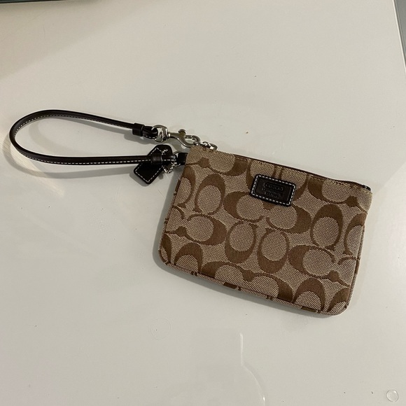 Coach wristlet - Picture 2 of 3